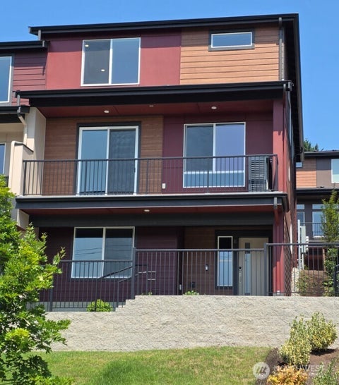Photo of 13209 NE 127th Court #E, Kirkland, WA 98034 (MLS # 2567177)