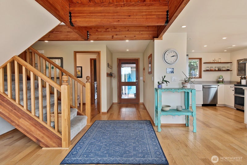5537 Bayview Road