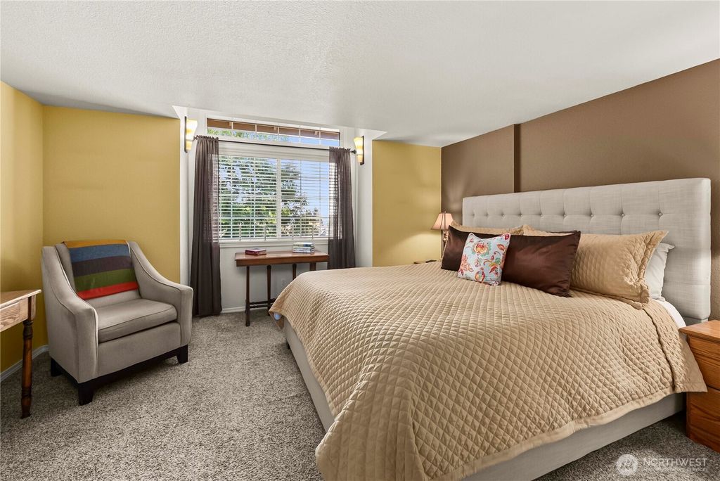 Photo of 930 51st Street SE, Auburn, WA 98092 (MLS # 2503415)