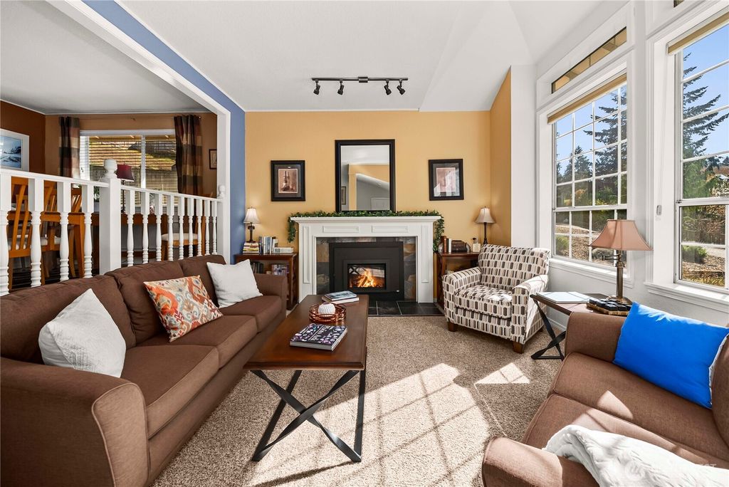 Photo of 930 51st Street SE, Auburn, WA 98092 (MLS # 2503415)