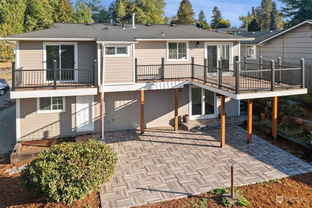 Photo of 16427 126th Place SE, Renton, WA 98058 (MLS # 1999312)