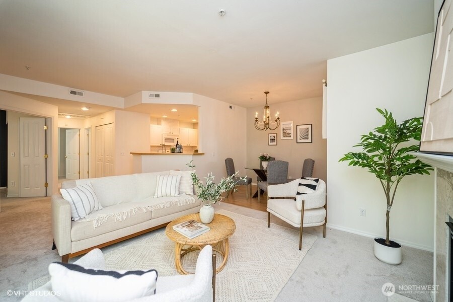 Issaquah, Washington 98029, United States, 2 Bedrooms Bedrooms, ,2 BathroomsBathrooms,Residential,Active,155619