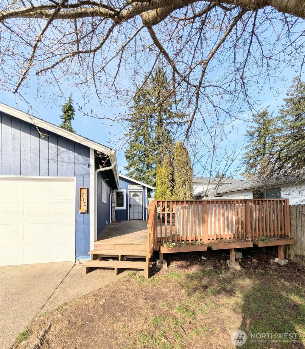 Photo of 1710 W Young St, Elma, WA 98541 (MLS # 2486144)