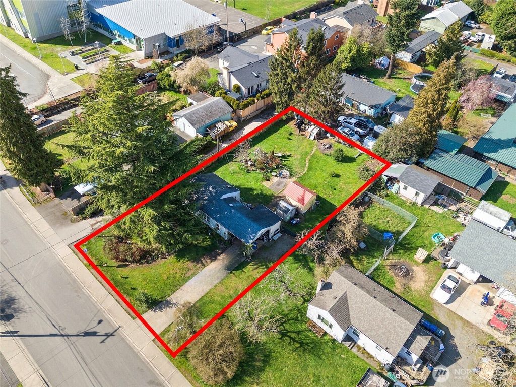 Photo of 3760 S 168th St St, SeaTac, WA 98188 (MLS # 2353708)