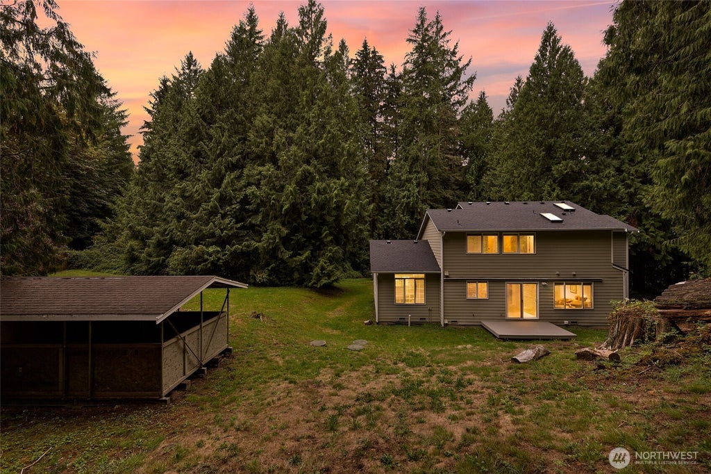 Photo of 13250 235th Street SE, Issaquah, WA 98027 (MLS # 2582796)