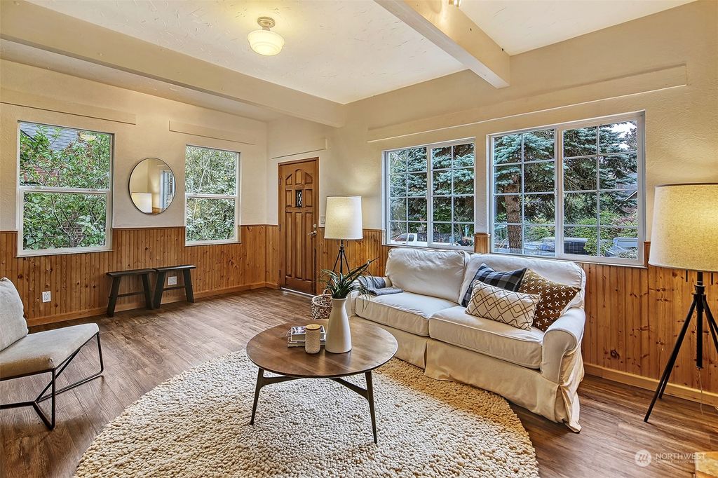 Photo of 8020 11th Avenue NW, Seattle, WA 98117 (MLS # 2004508)