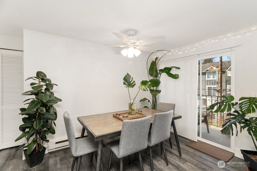 4831 Fauntleroy Way SW 206