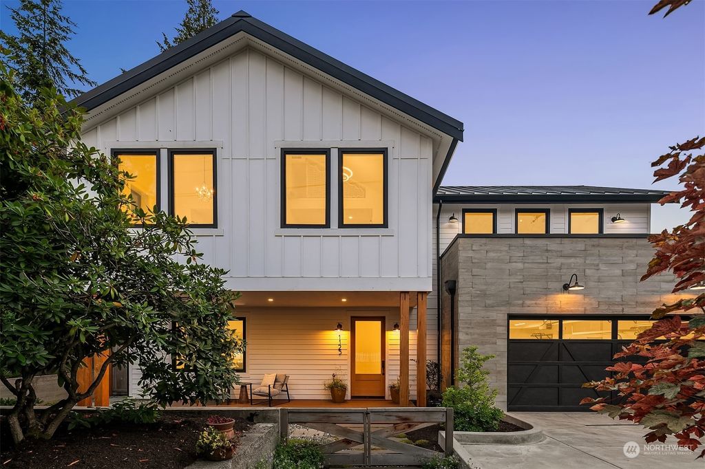 Photo of 1125 6th Street, Kirkland, WA 98033 (MLS # 2265182)