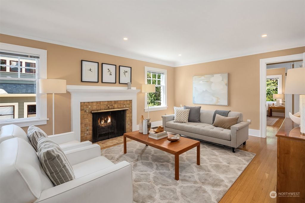 Photo of 16 W Garfield Street, Seattle, WA 98119 (MLS # 2158196)