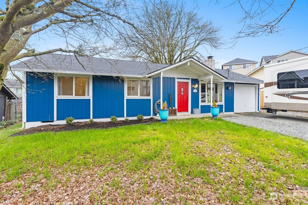 Photo of 14616 Ash Way, Lynnwood, WA 98087 (MLS # 2204626)