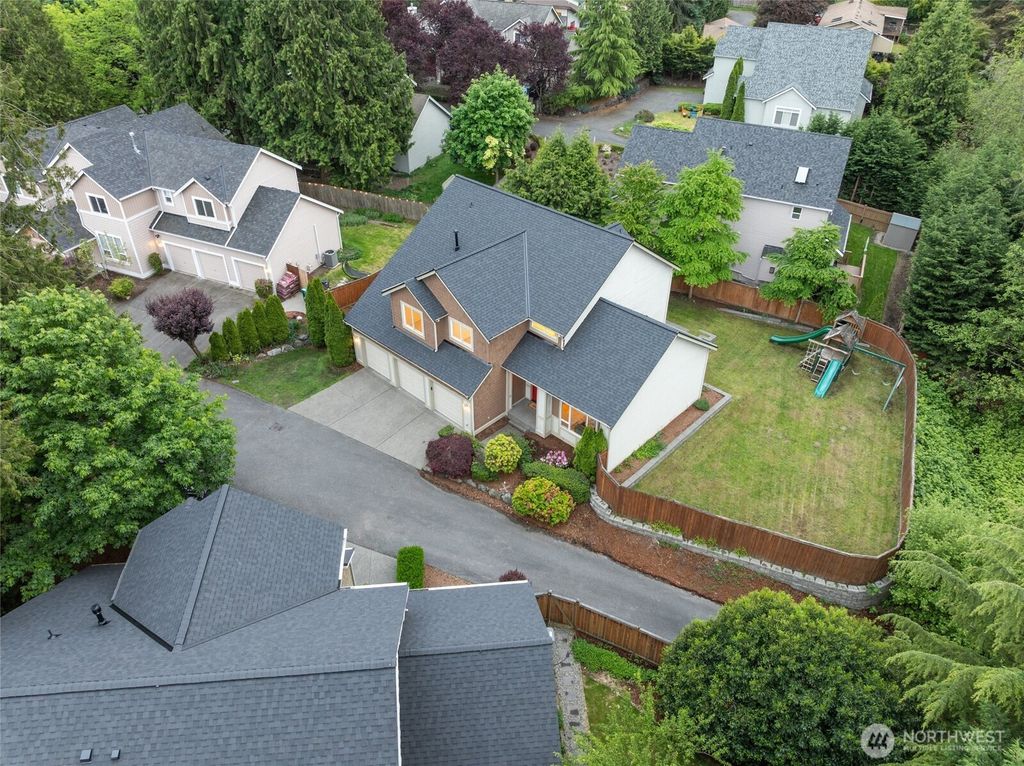 Photo of 15535 NE 62nd Court, Redmond, WA 98052 (MLS # 2374957)