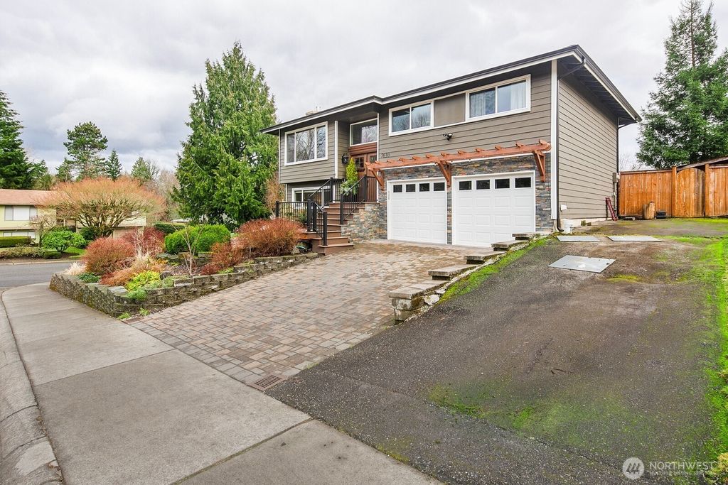 Photo of 7630 141st Avenue NE, Redmond, WA 98052 (MLS # 2340720)