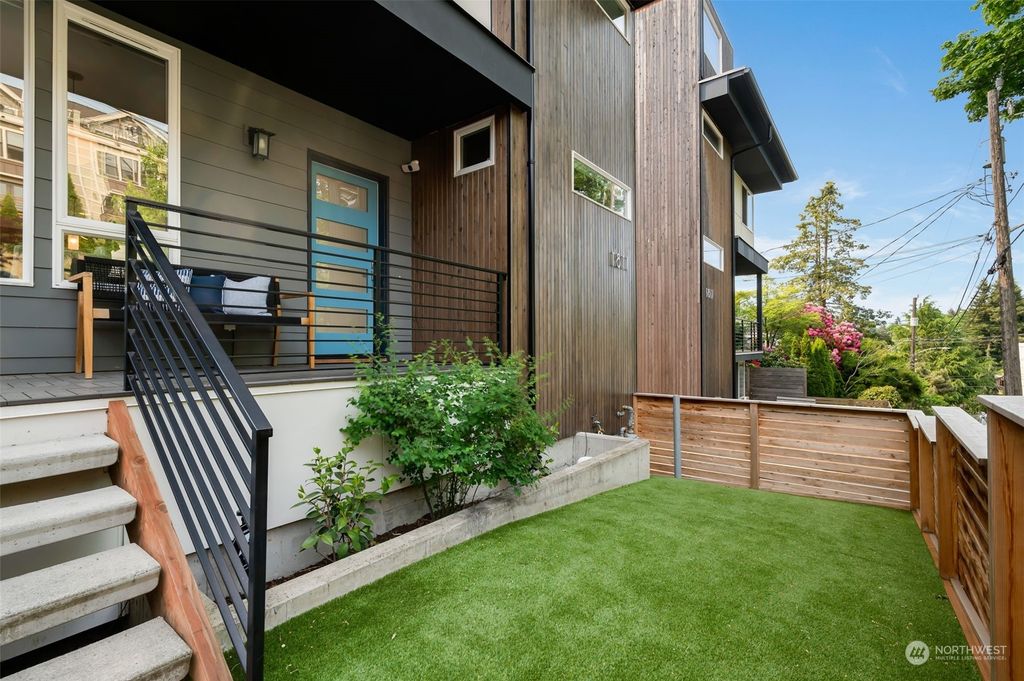Photo of 1811 12th Avenue W, Seattle, WA 98119 (MLS # 2068718)