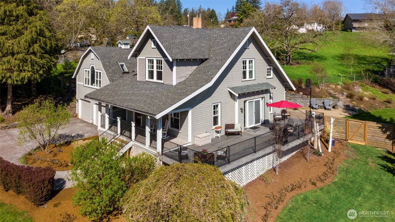 602 NW 18th Loop