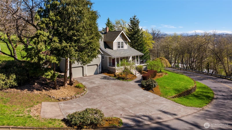 602 NW 18th Loop