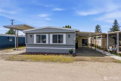 Photo of 507 Colorado Street #4, Kelso, WA 98626 (MLS # 2503925)