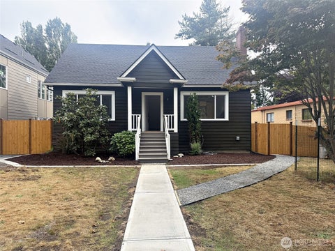 Photo of 9002 Corliss Avenue N, Seattle, WA 98103 (MLS # 2579252)