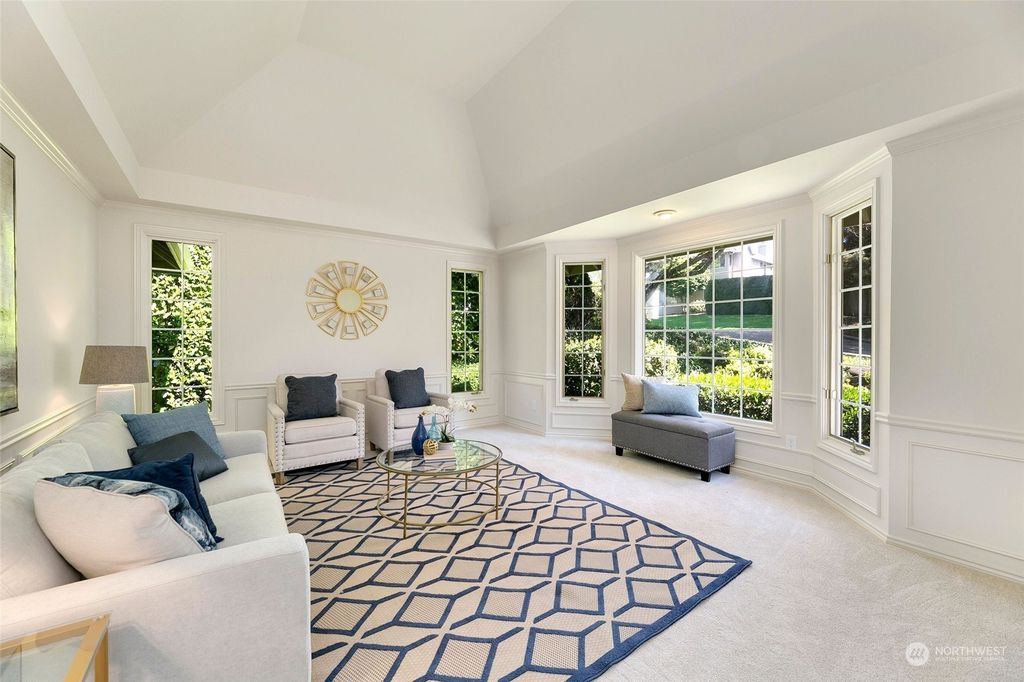 Photo of 22117 NE 21st Way, Sammamish, WA 98074 (MLS # 2069177)