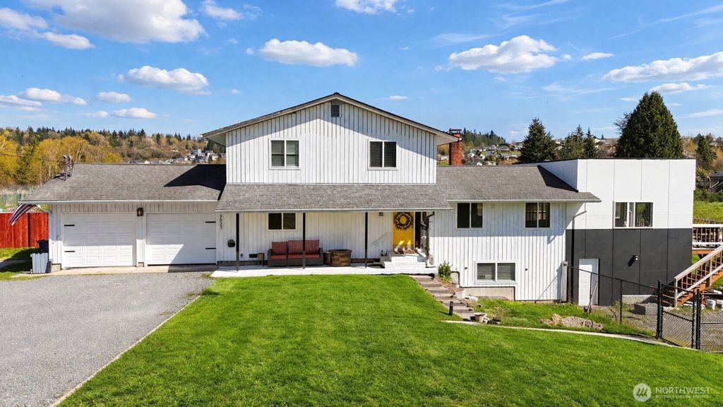 Photo of 9025 67th Avenue NE, Marysville, WA 98270 (MLS # 2506557)