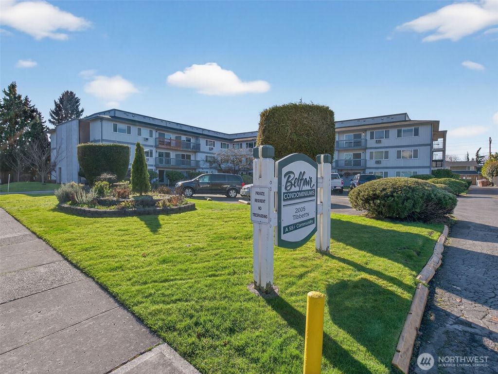 Photo of 2005 TIBBETTS Drive #313, Longview, WA 98632 (MLS # 2480011)