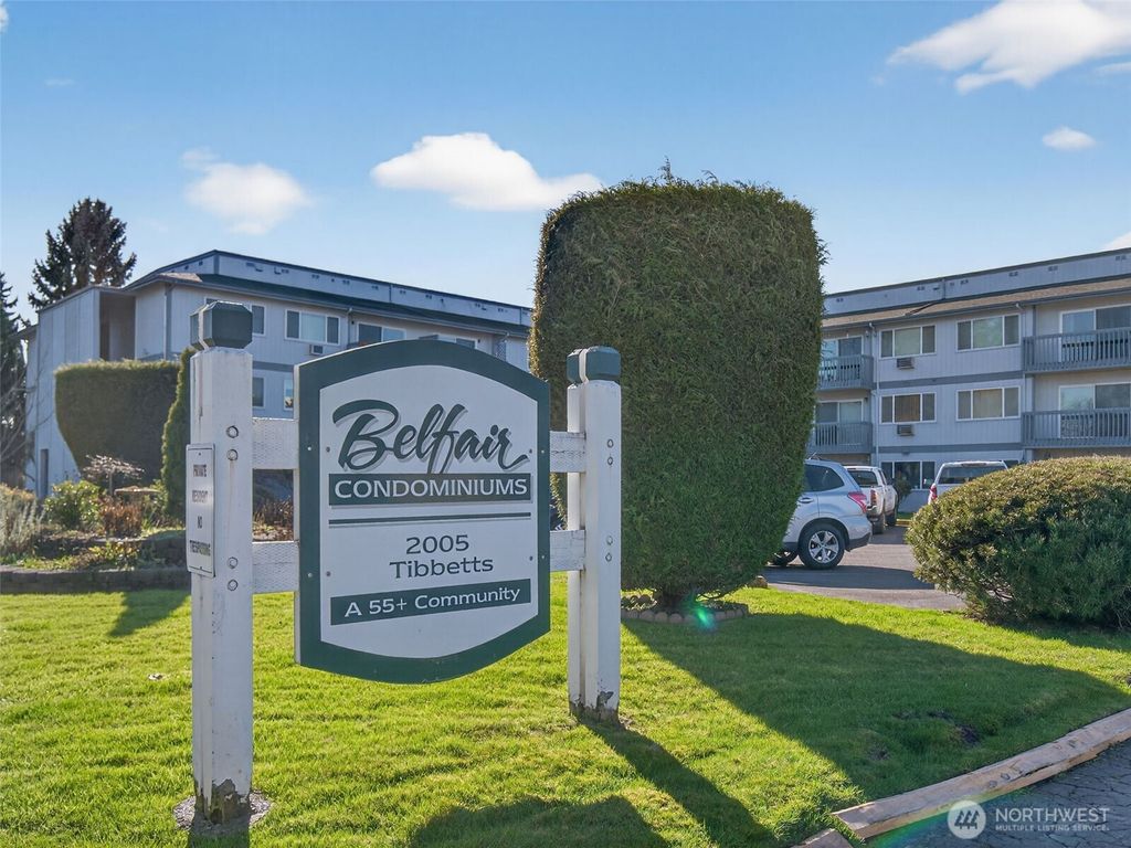 Photo of 2005 TIBBETTS Drive #313, Longview, WA 98632 (MLS # 2480011)