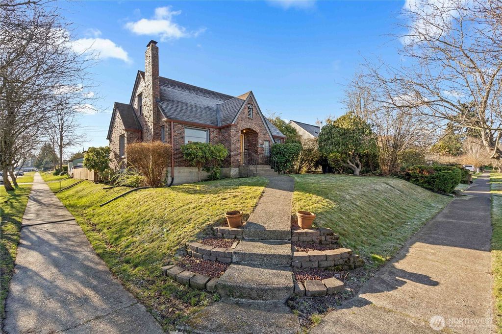 Photo of 1102 S 61st Street, Tacoma, WA 98408 (MLS # 2470832)