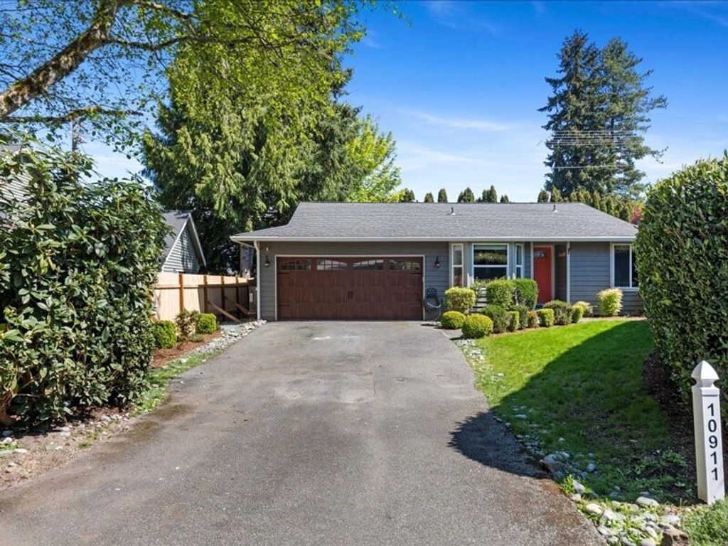 Photo of 10911 34th Avenue SE, Everett, WA 98208 (MLS # 2364315)