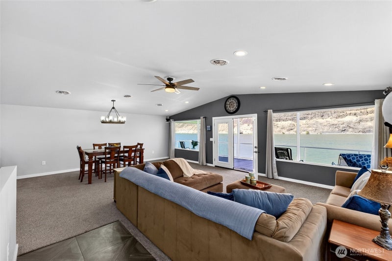 32014 Lakeview Road NE
