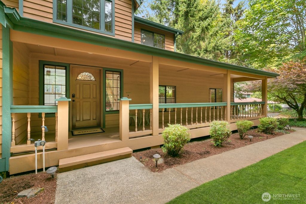 Photo of 4332 SW Dash Point Road, Federal Way, WA 98023 (MLS # 2428506)