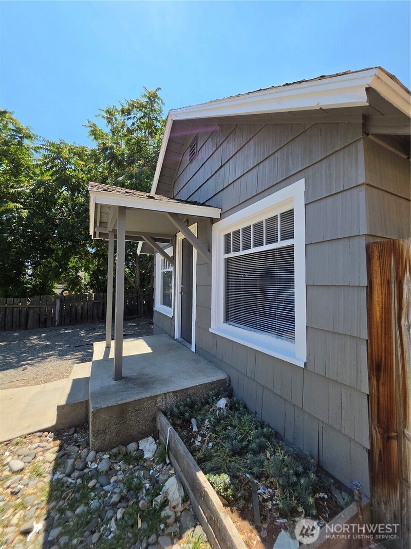 2436 Chatham Hill Drive