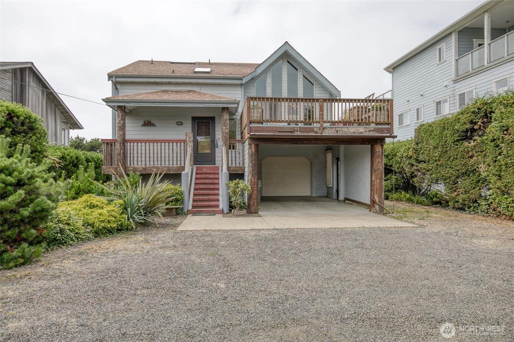 Photo of 501 Ocean Shores Boulevard NW, Ocean Shores, WA 98569 (MLS # 2569713)