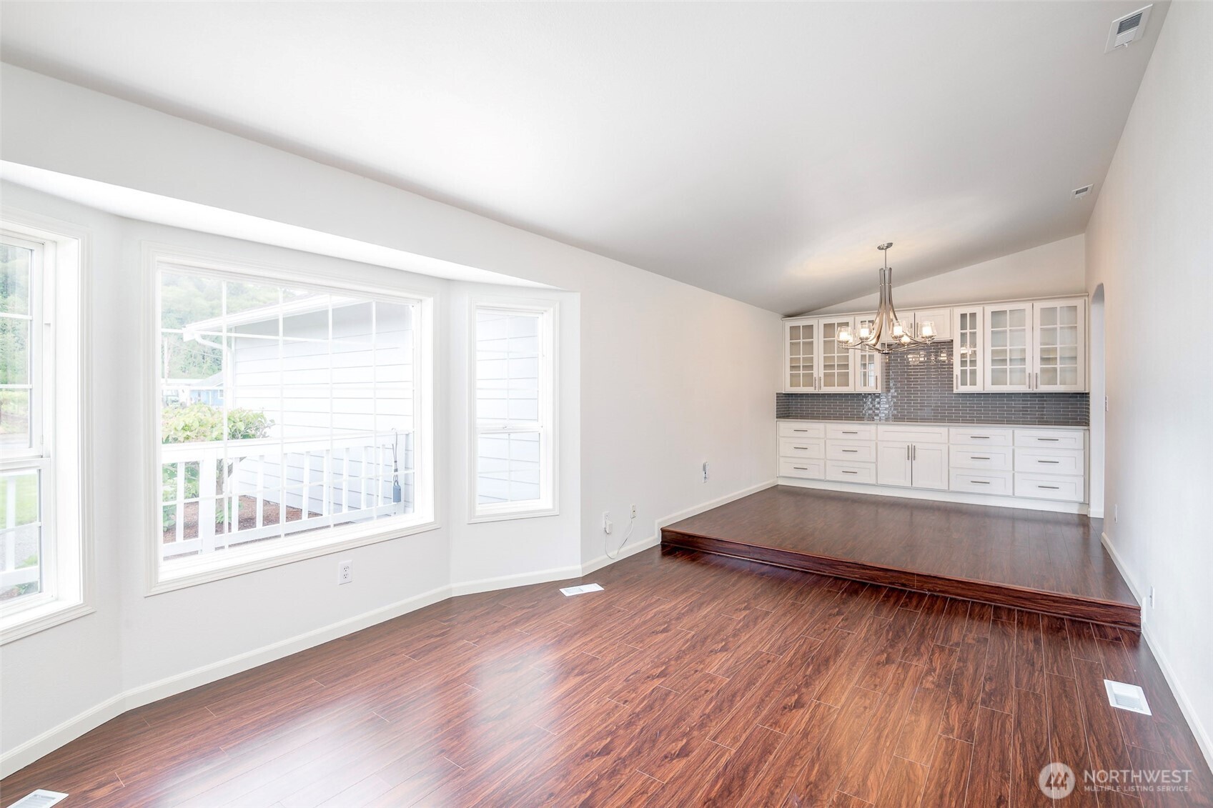 1901 12th Avenue SE
