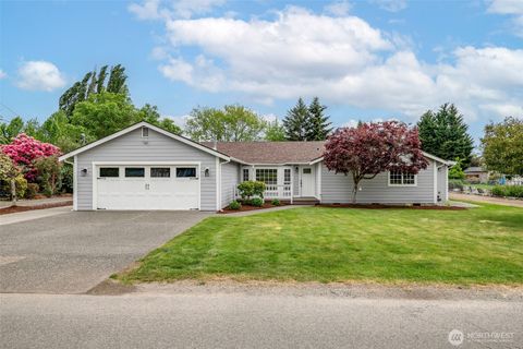 Photo of 1901 12th Avenue SE, Puyallup, WA 98372 (MLS # 2516269)