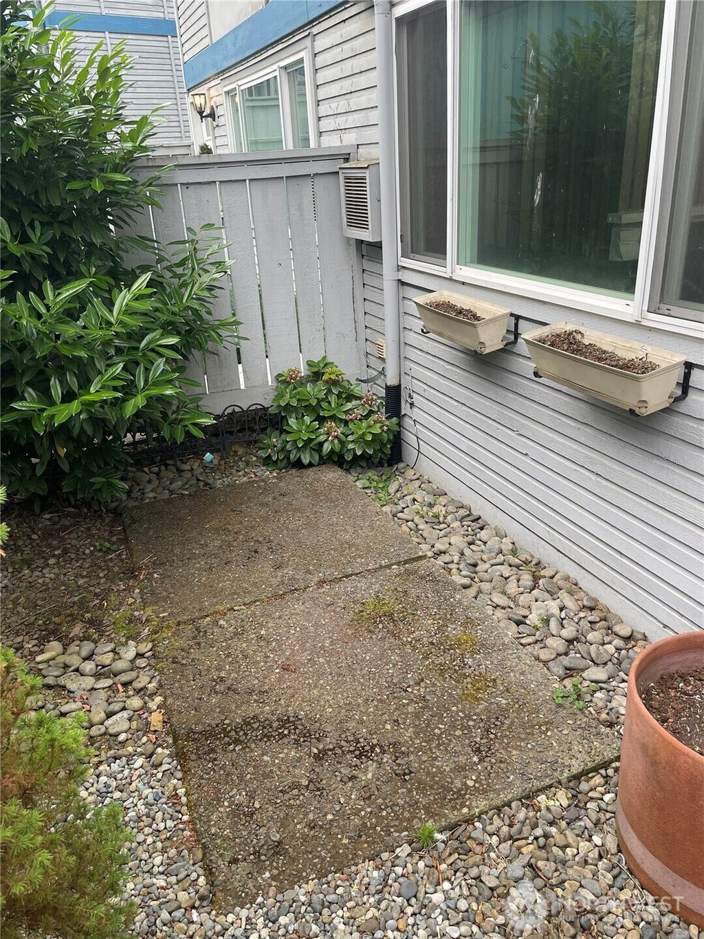 Photo of 2305 S Pinebrook Lane, Des Moines, WA 98198 (MLS # 2546925)