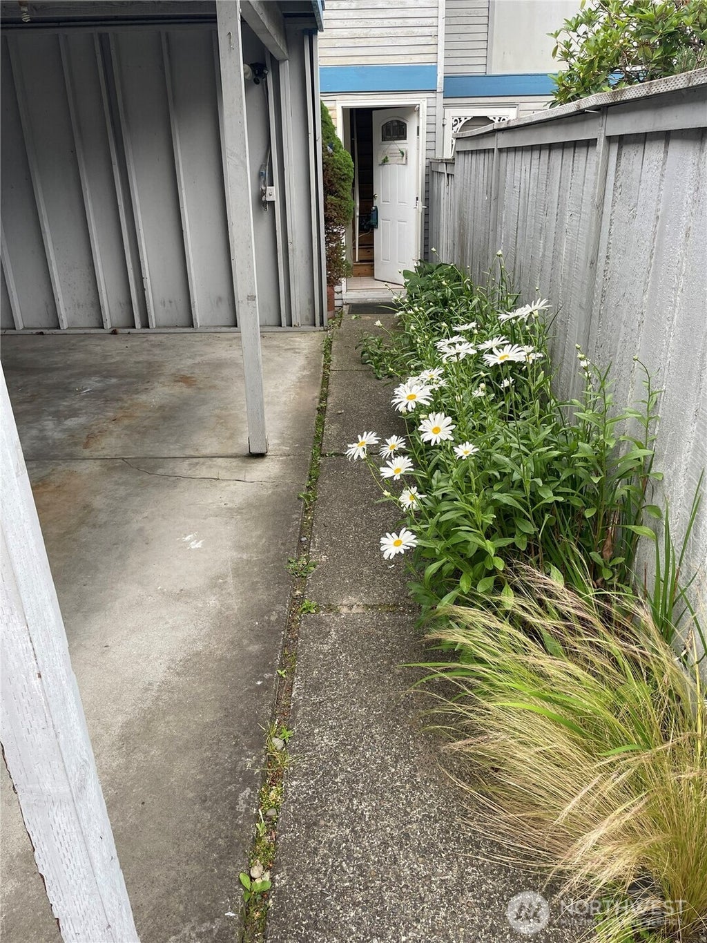Photo of 2305 S Pinebrook Lane, Des Moines, WA 98198 (MLS # 2546925)