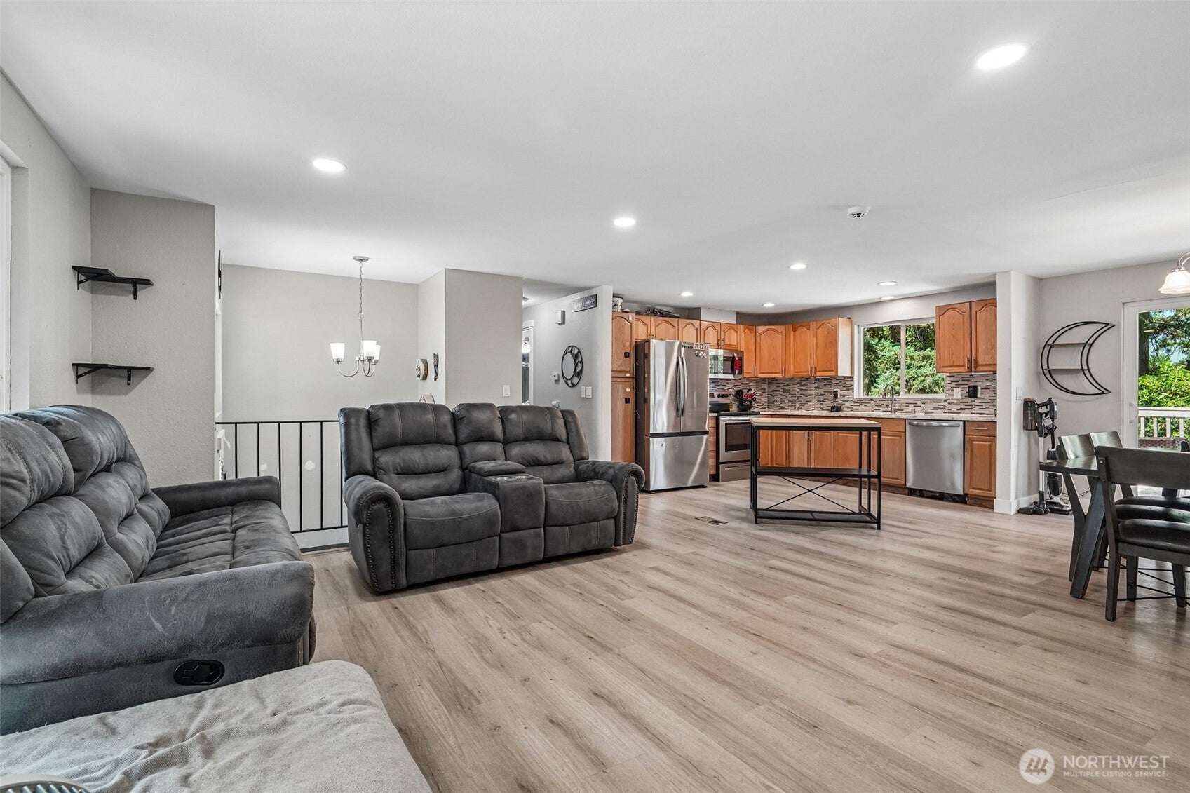1705 161st Street S