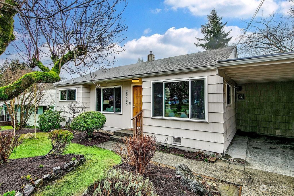 Photo of 20405 25th Avenue NE, Shoreline, WA 98155 (MLS # 2040576)