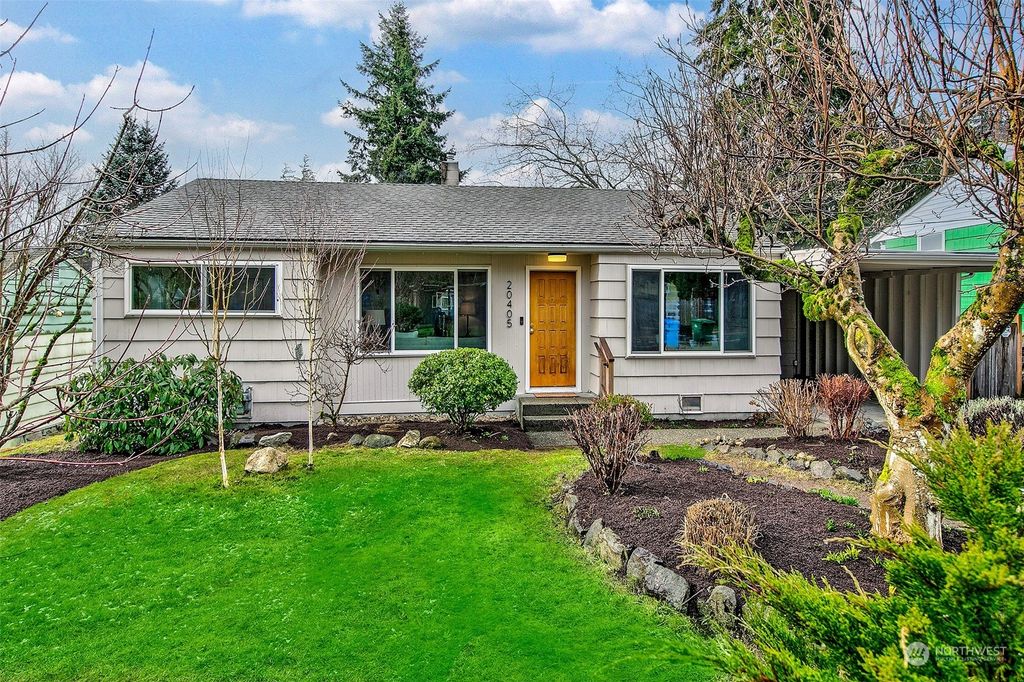 Photo of 20405 25th Avenue NE, Shoreline, WA 98155 (MLS # 2040576)