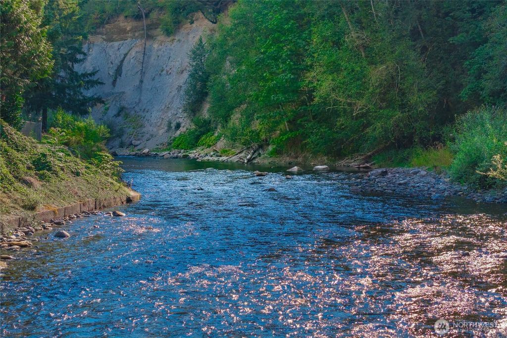 Photo of 23711 Dorre Don Way SE, Maple Valley, WA 98038 (MLS # 2490286)