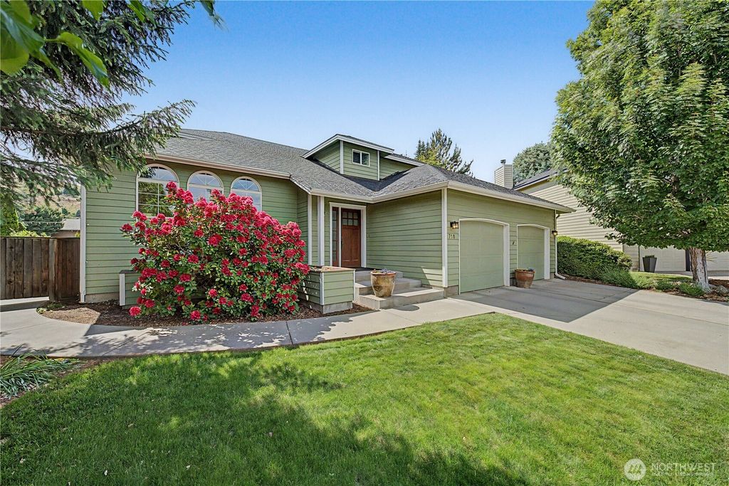 Photo of 718 Kriewald Court, Wenatchee, WA 98801 (MLS # 2526601)