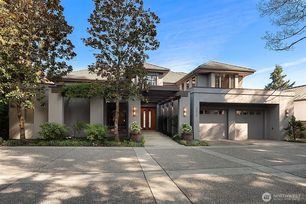 Photo of 9626 SE 34th Street, Mercer Island, WA 98040 (MLS # 2504581)