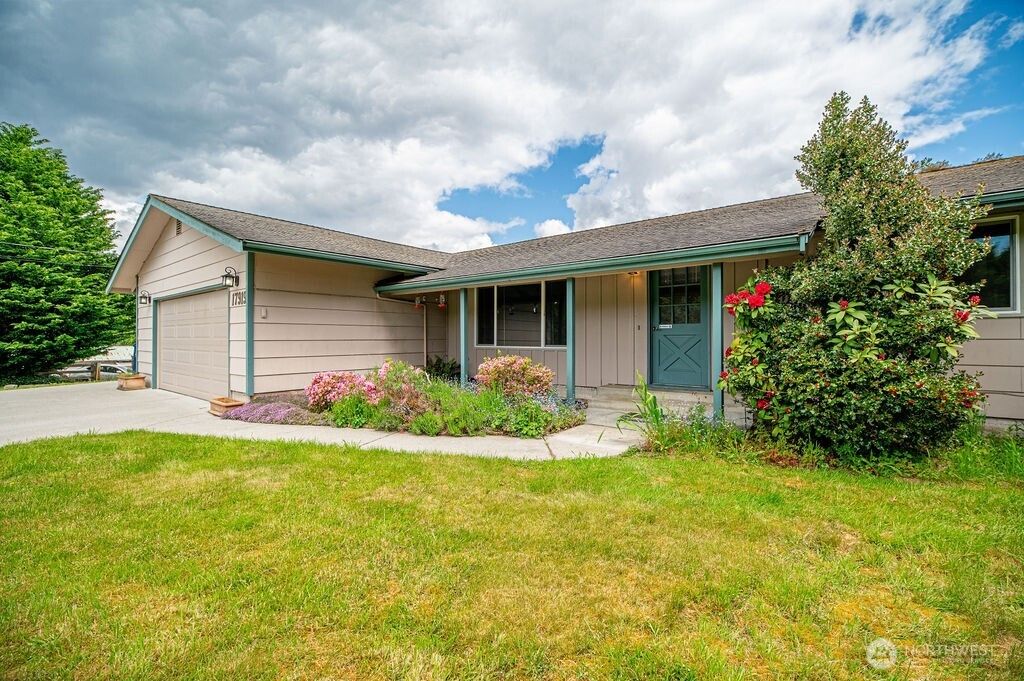 Photo of 17919 3rd Avenue NE, Arlington, WA 98223 (MLS # 2370896)