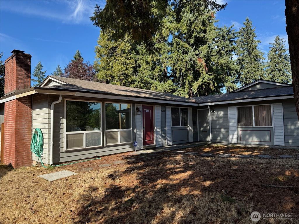 Photo of 2025 Hemlock Street SE, Auburn, WA 98092 (MLS # 2445554)