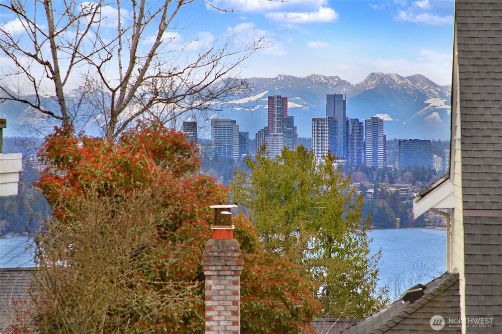 Photo of 1607 35th Avenue, Seattle, WA 98122 (MLS # 2346649)