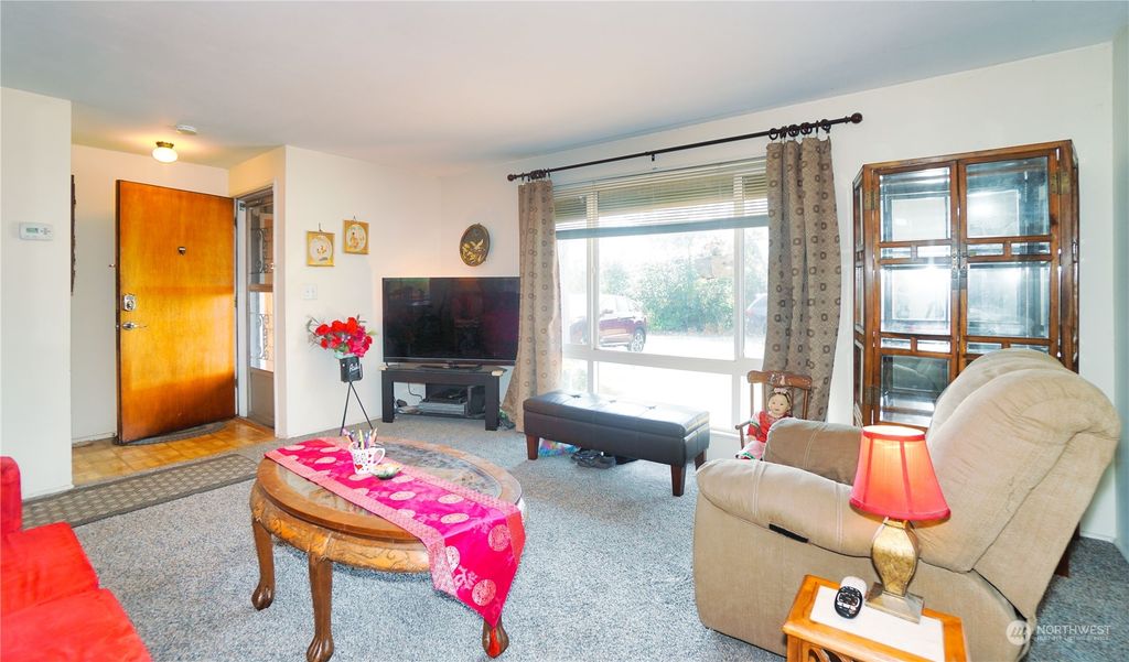 Photo of 18434 48th Avenue S, SeaTac, WA 98188 (MLS # 2294258)