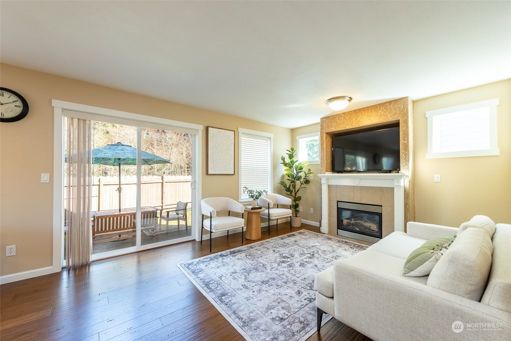 Photo of 22436 SE 243rd Street, Maple Valley, WA 98038 (MLS # 2217647)