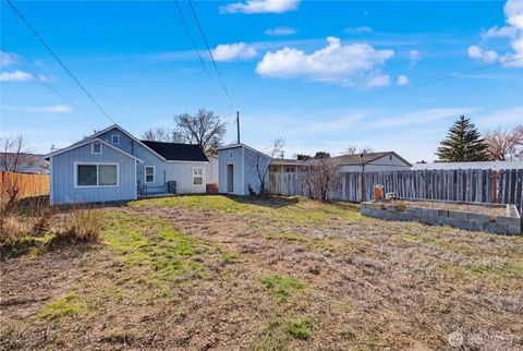 Photo of 307 W Glover St, Harrington, WA 99134 (MLS # 2488775)