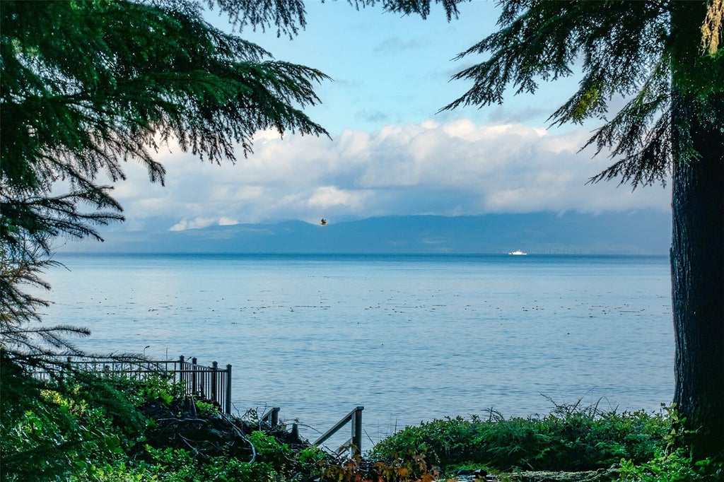 Photo of 10645 Highway 112, Sekiu, WA 98381 (MLS # 2599736)