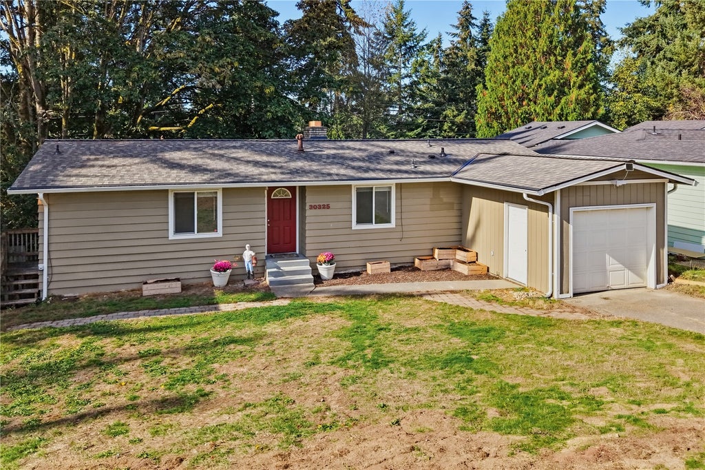 Photo of 30325 9th Avenue S, Federal Way, WA 98003 (MLS # 2595725)