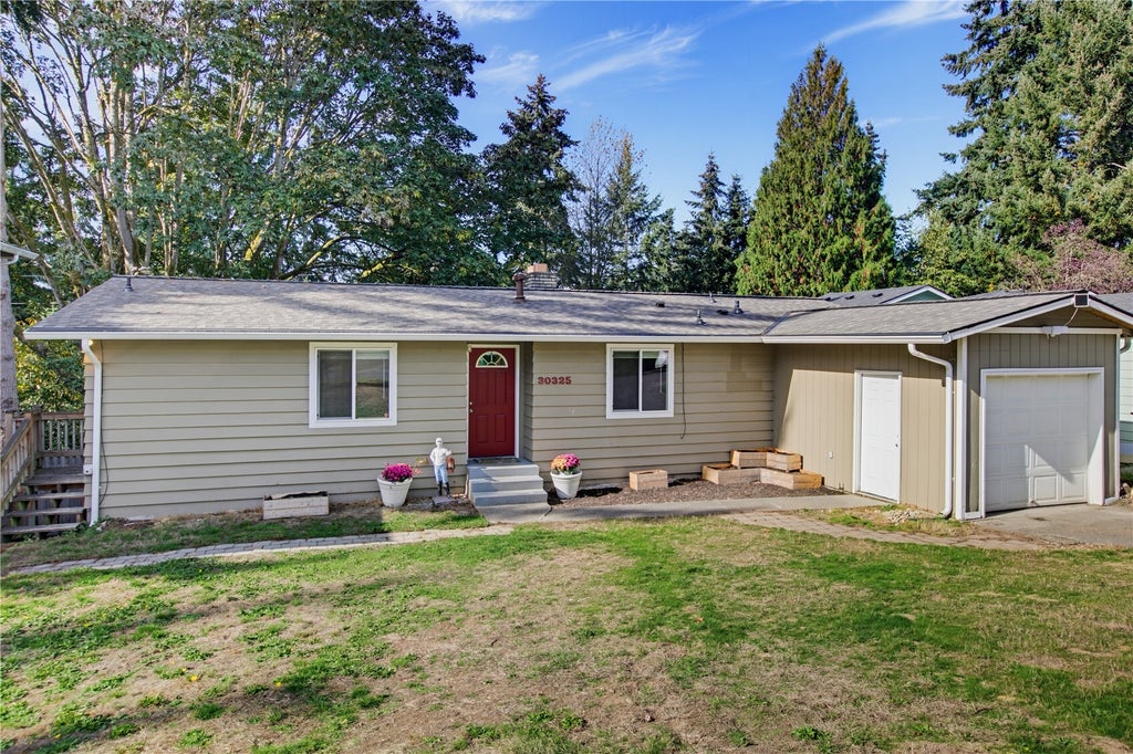 Photo of 30325 9th Avenue S, Federal Way, WA 98003 (MLS # 2595725)
